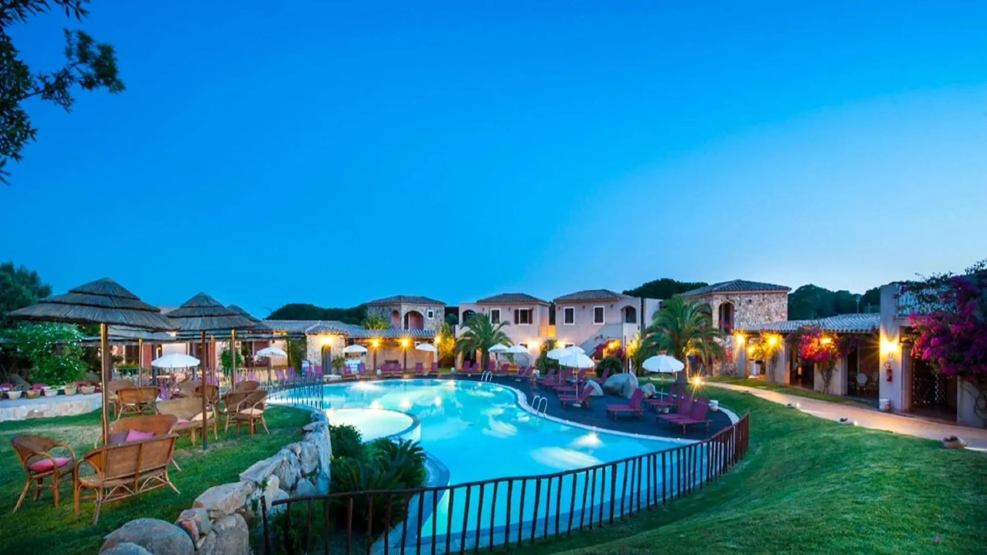 Apartment In Residence With Swimming Pool Villasimius